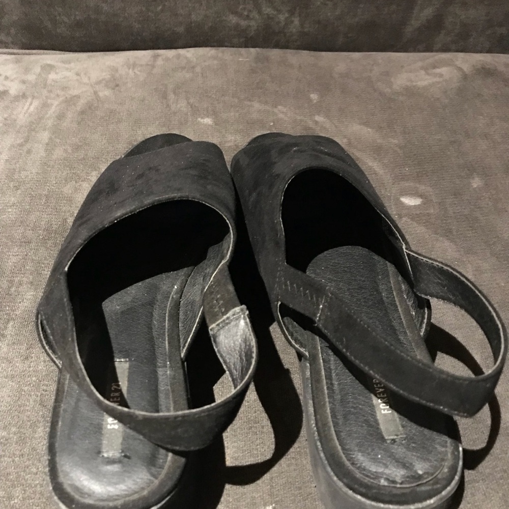 Platform sandals - Picture 3 of 5